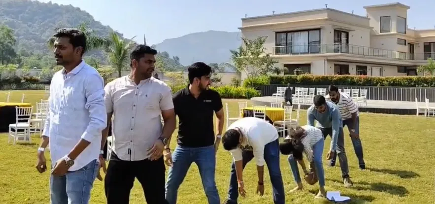 Watch The Hustle Video